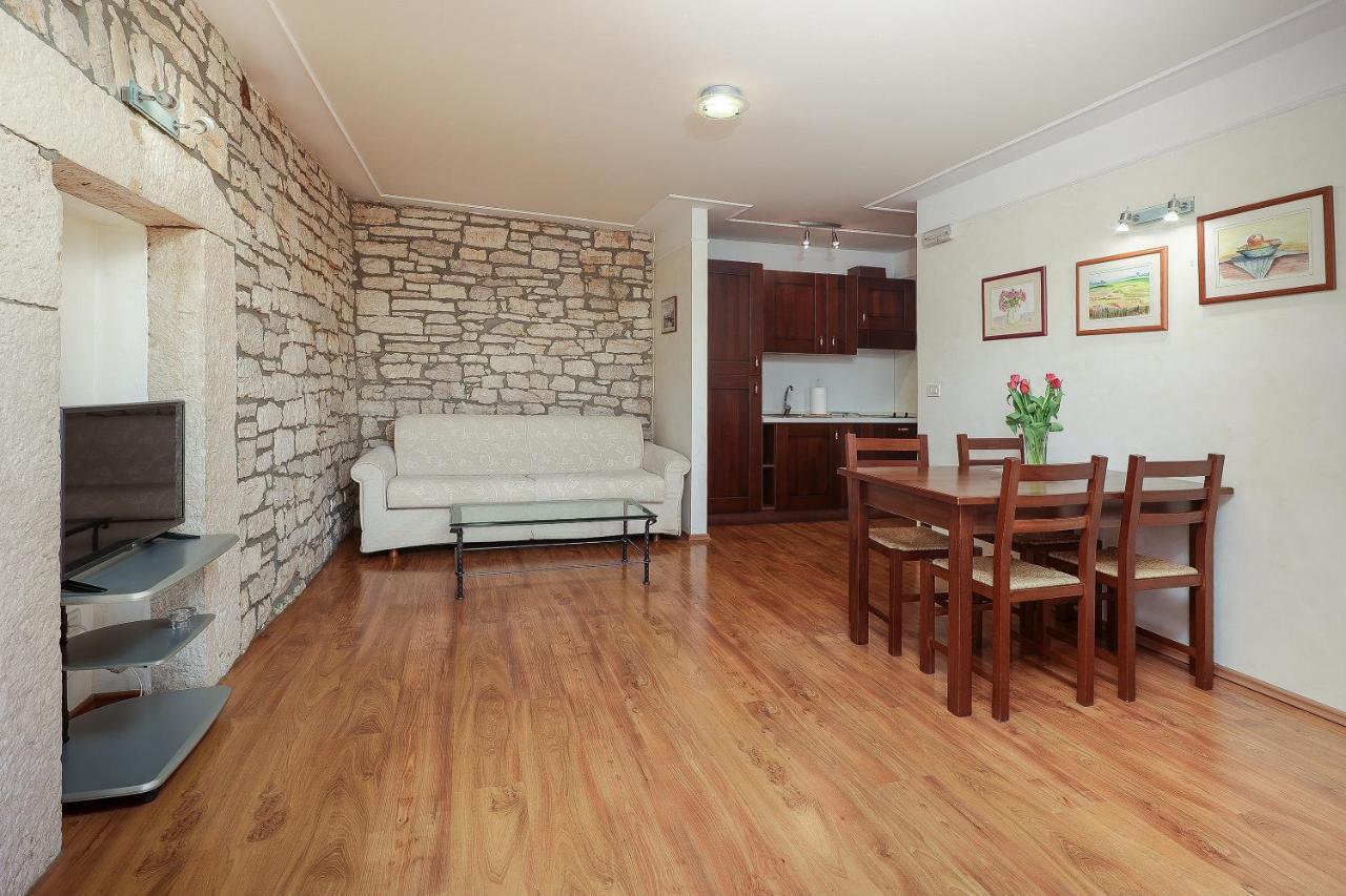 Casa Rustica Dva Baladura Apartments กานฟานาร์ ภายนอก รูปภาพ
